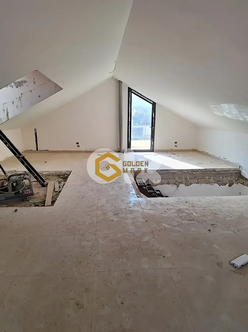 Duplex for Sale in Aannaya - 3 bed, 1 bath
