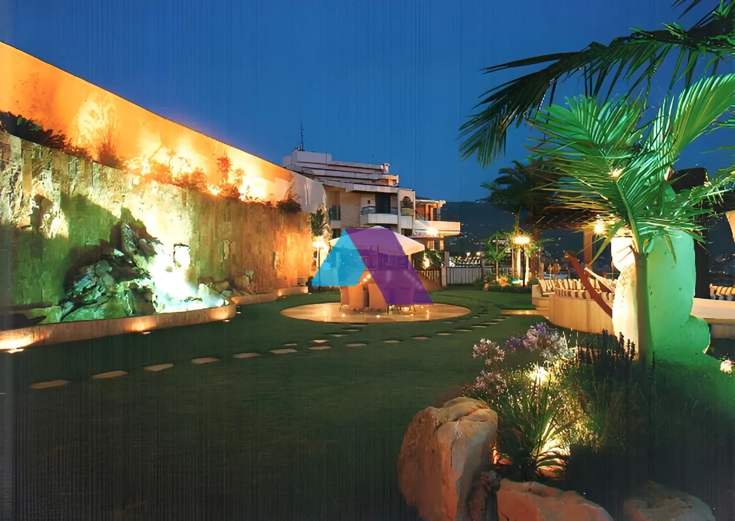 Villa for Sale in Adma w Dafnah - 4 bed, 6 bath