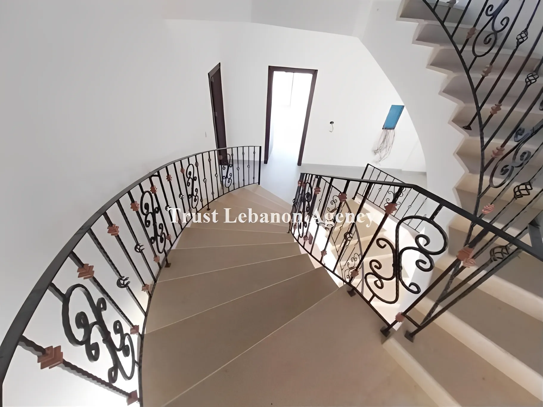 Villa for Sale in Alay Kobbeh