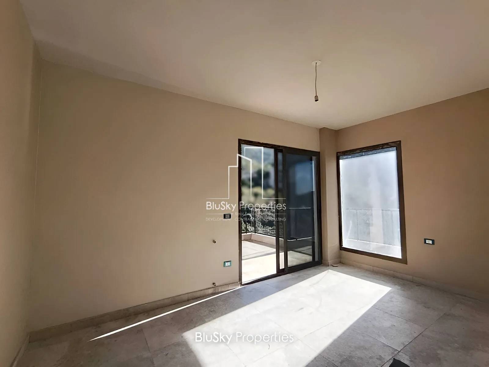 Apartment for Sale in Ghedress