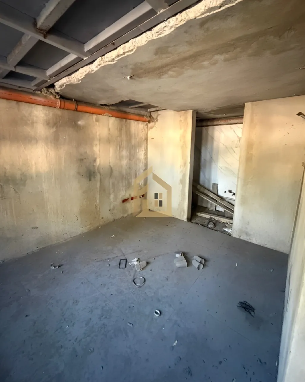 Showroom for sale in Khalde, Lebanon