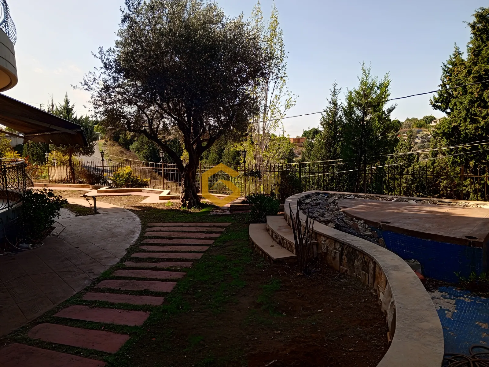 Apartment for Sale in Fatqa - 3 bed, 4 bath