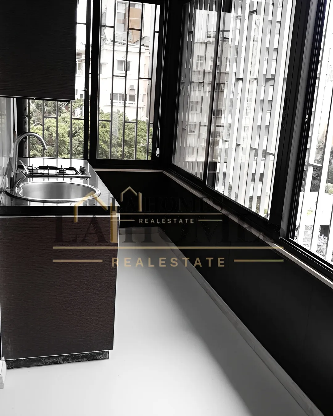 Office for rent in Hamra