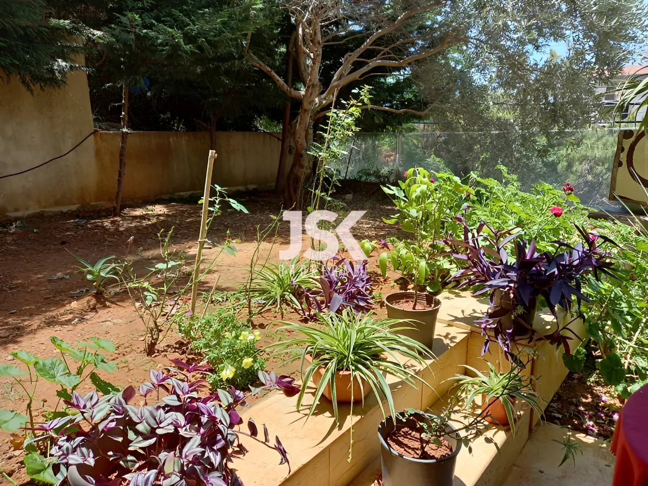 Apartment for Sale in Haret Sakher