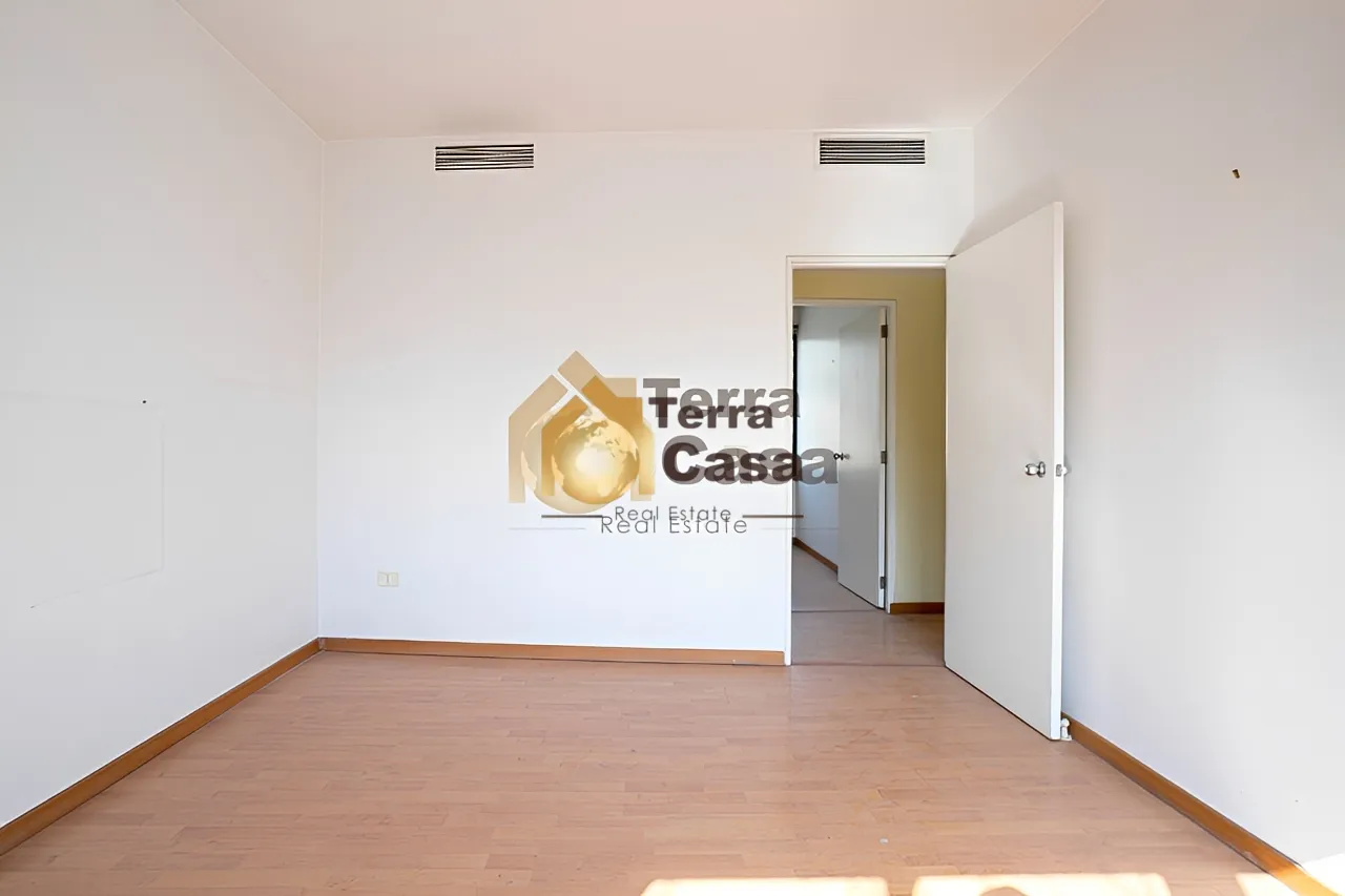 Office for sale in Achrafieh
