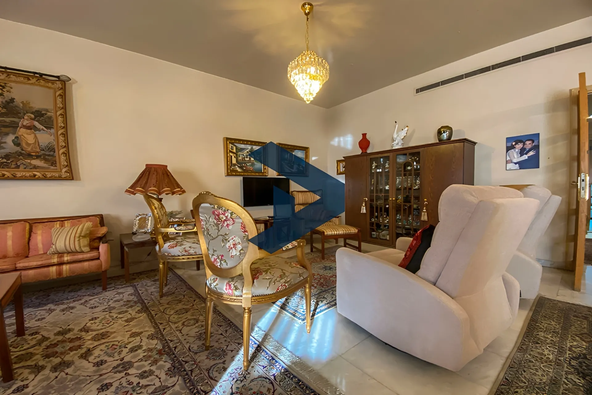 Apartment for sale in Hamra, Beirut, Lebanon