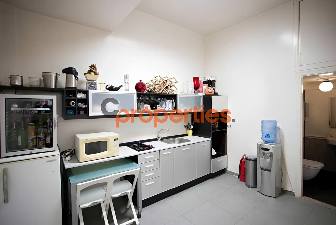 Office for Sale in Horch Tabet