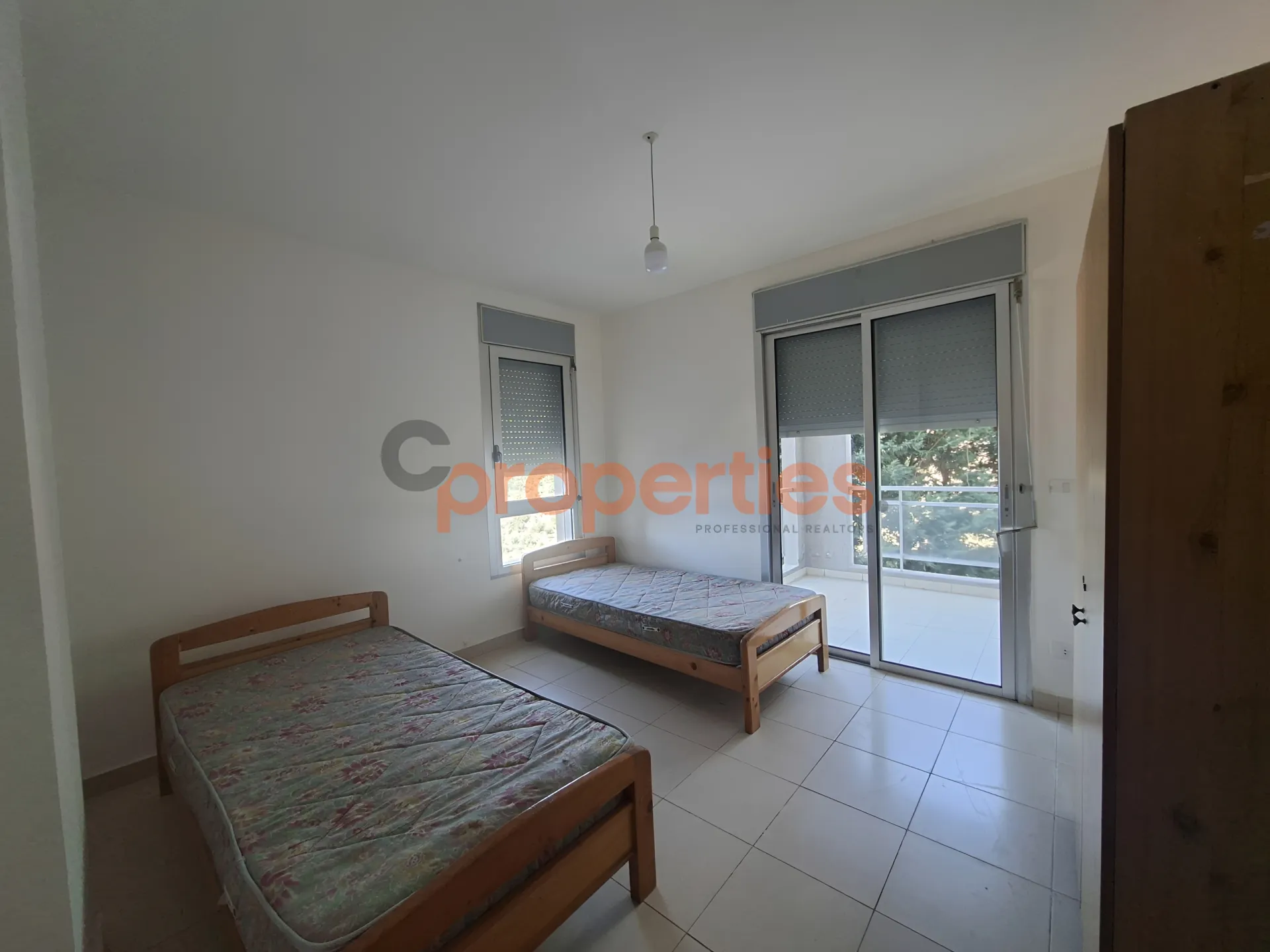 Apartment for Rent in Halat