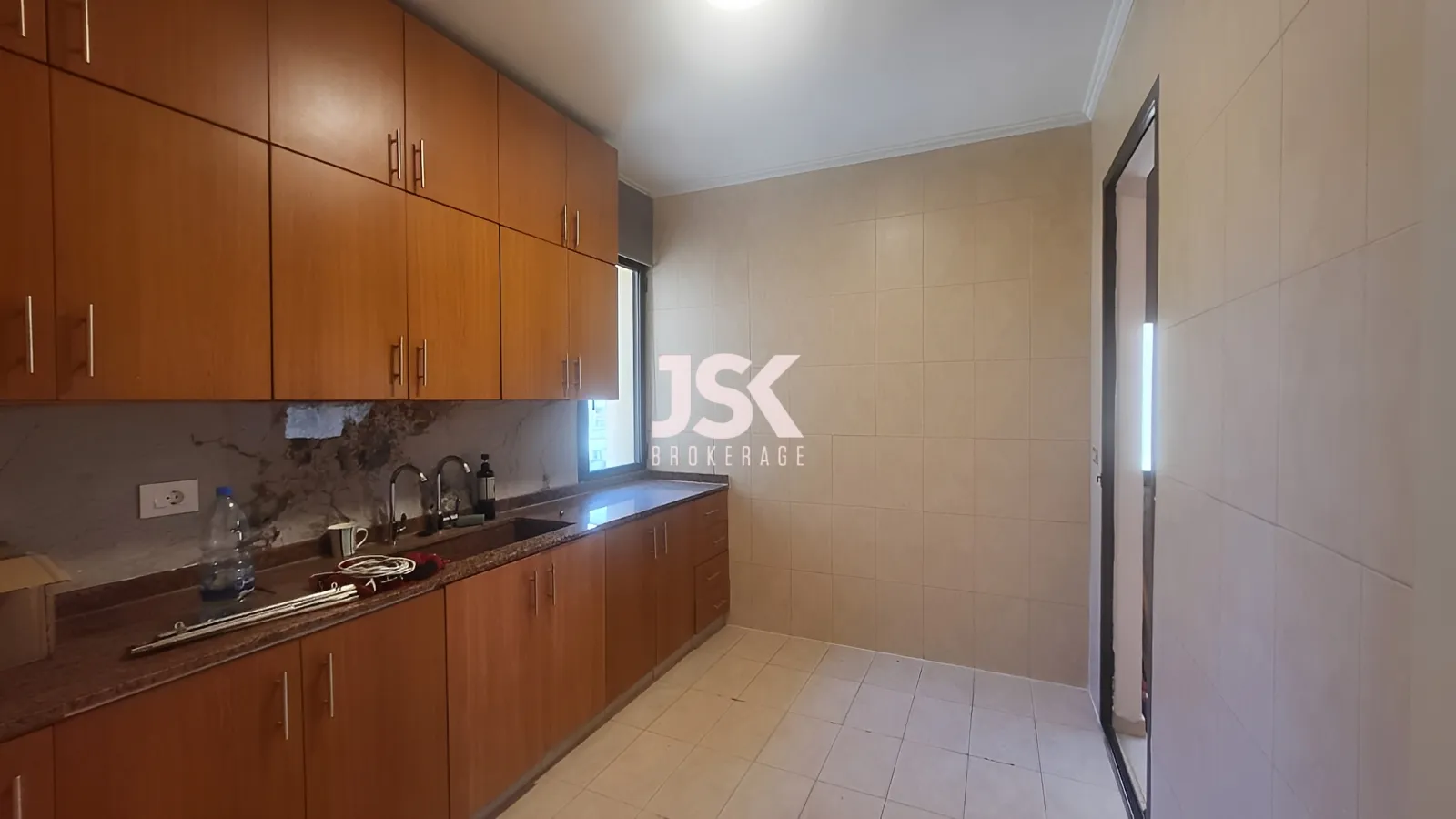 Apartment for Rent in Adonis - 3 bed, 2 bath
