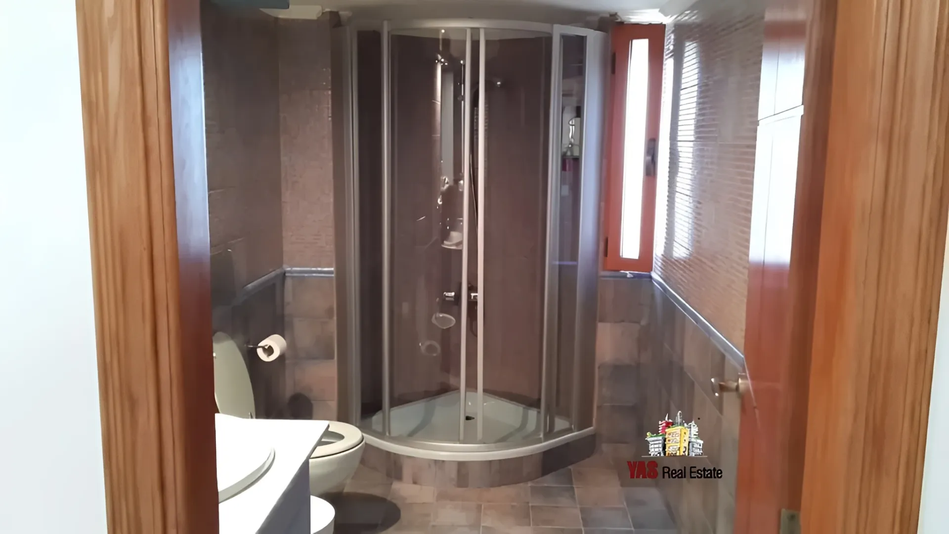 Villa for Sale in Rayfoun