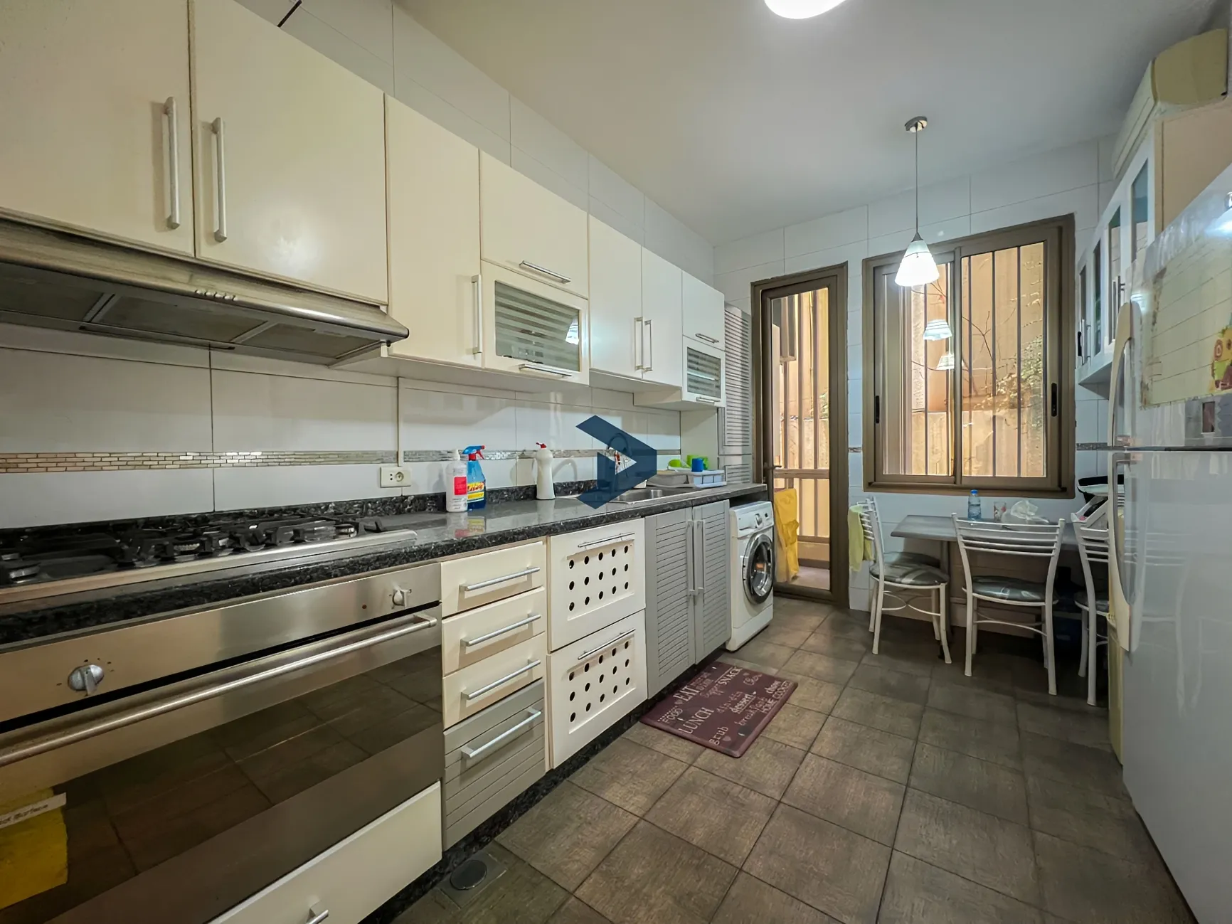 Apartment for sale in Achrafieh, Beirut, Lebanon - 3 bed, 4 bath