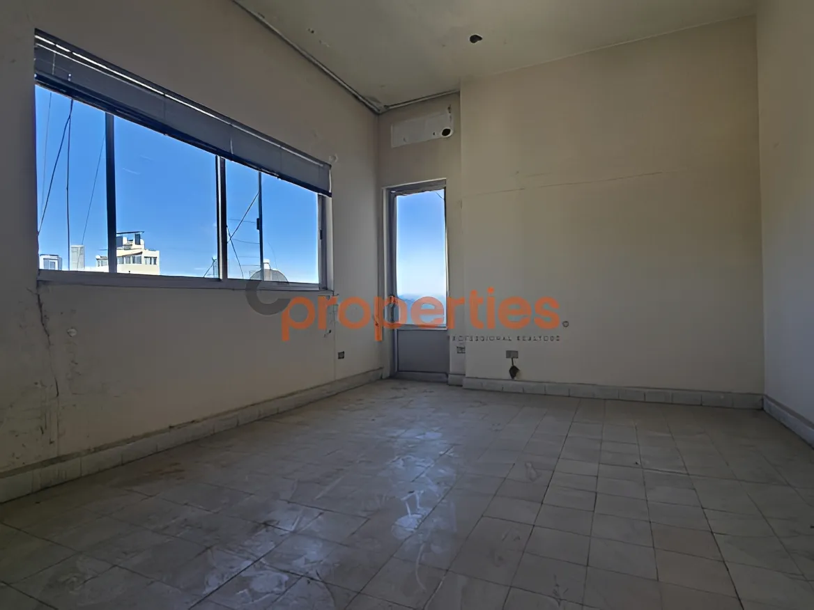 Apartment for Sale in Forn El Chebbak
