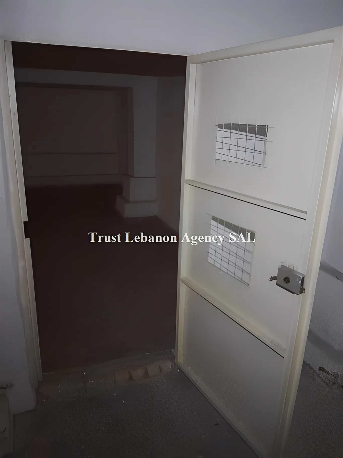 Commercial Property For Sale in Metn, Nahr El Mott