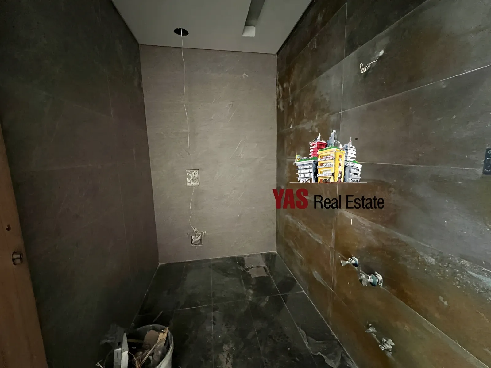 Apartment for Sale in Beit El Chaar - 4 bed, 5 bath