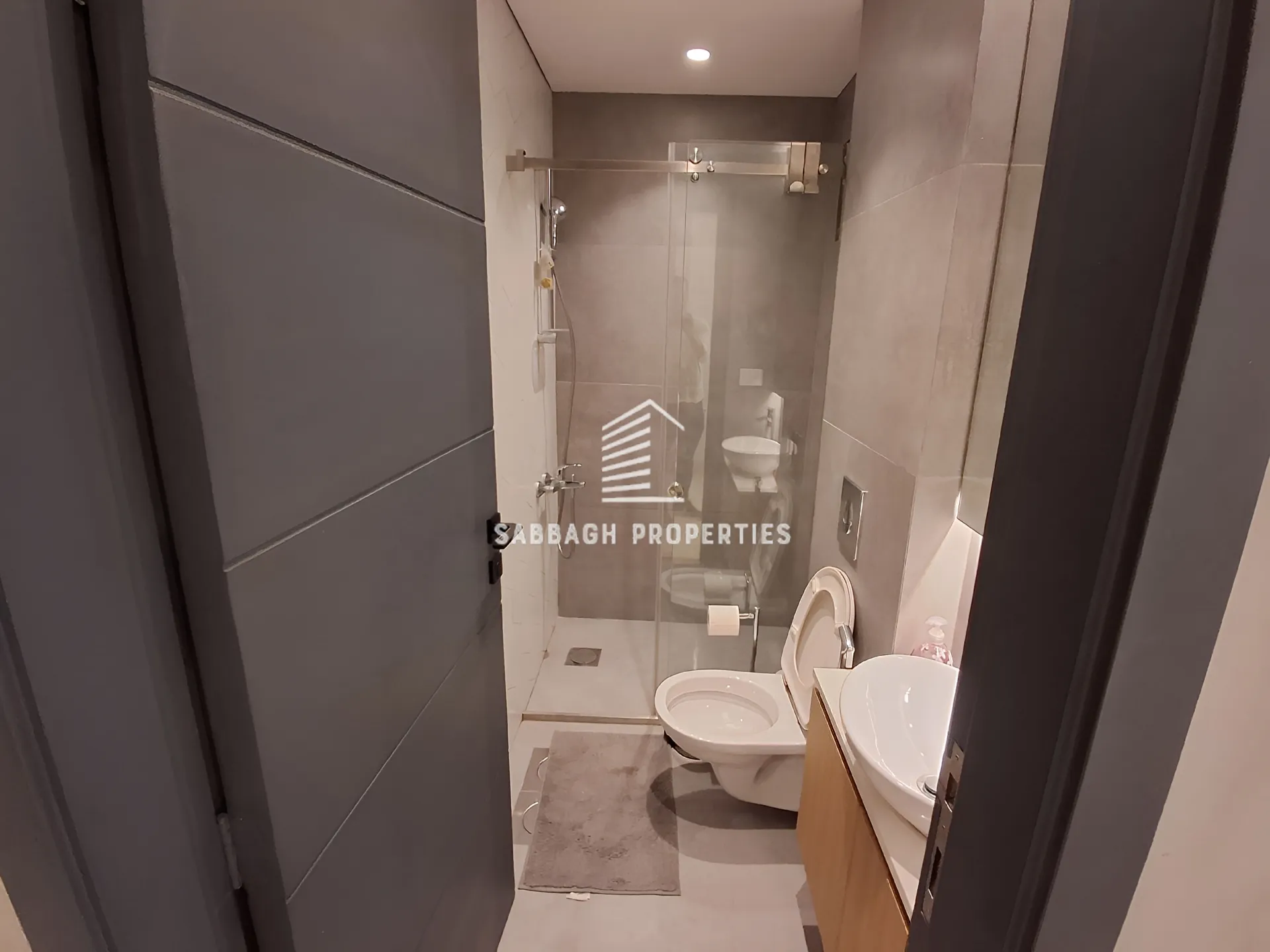 Apartment for rent in Geitawi, beirut, lebanon