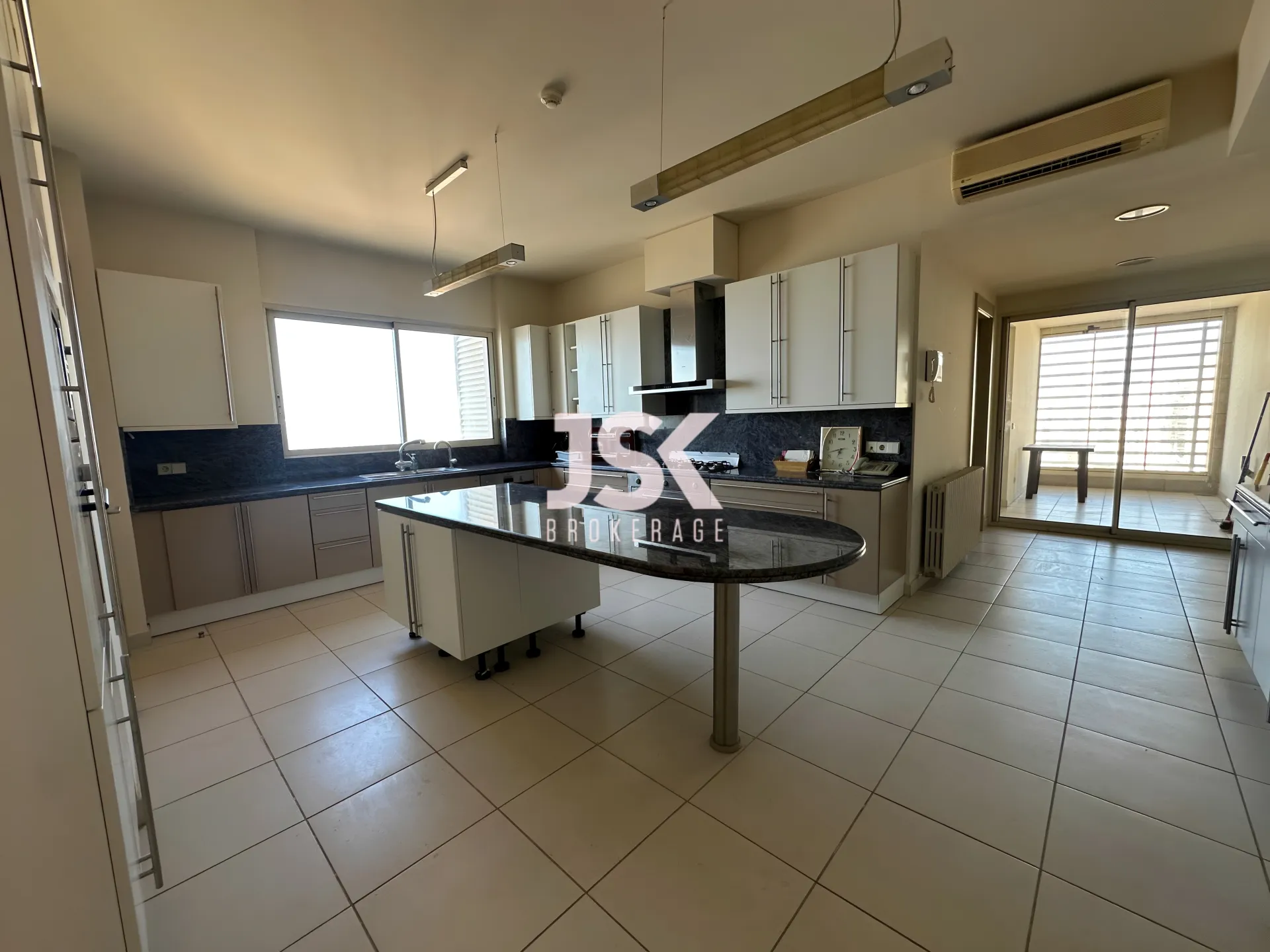 Apartment for Sale in Raoucheh