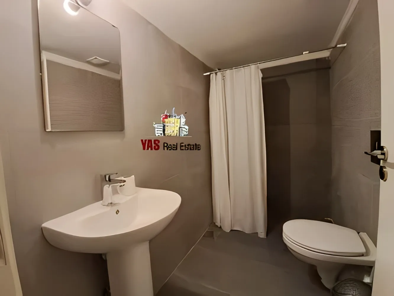 Apartment for Sale in Broumana - 2 bed, 4 bath