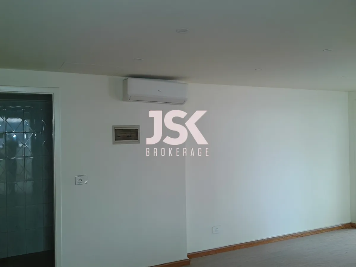 Office for sale in Dekwaneh