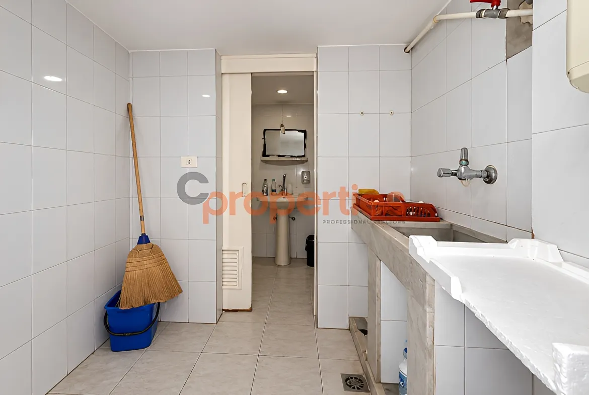 Shop for Rent in Hamra