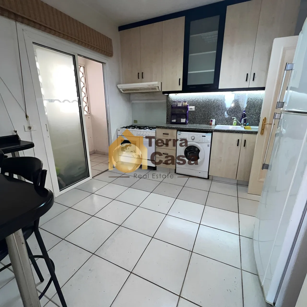 Apartment for sale in Haret Sakher