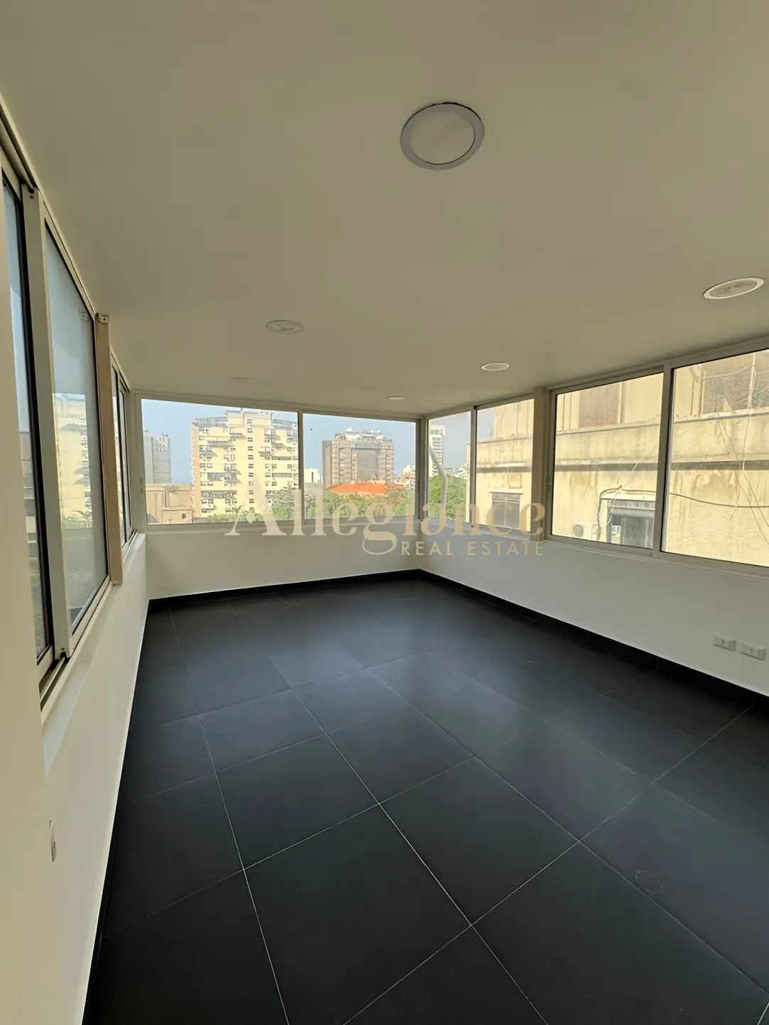 Office for rent in Achrafieh