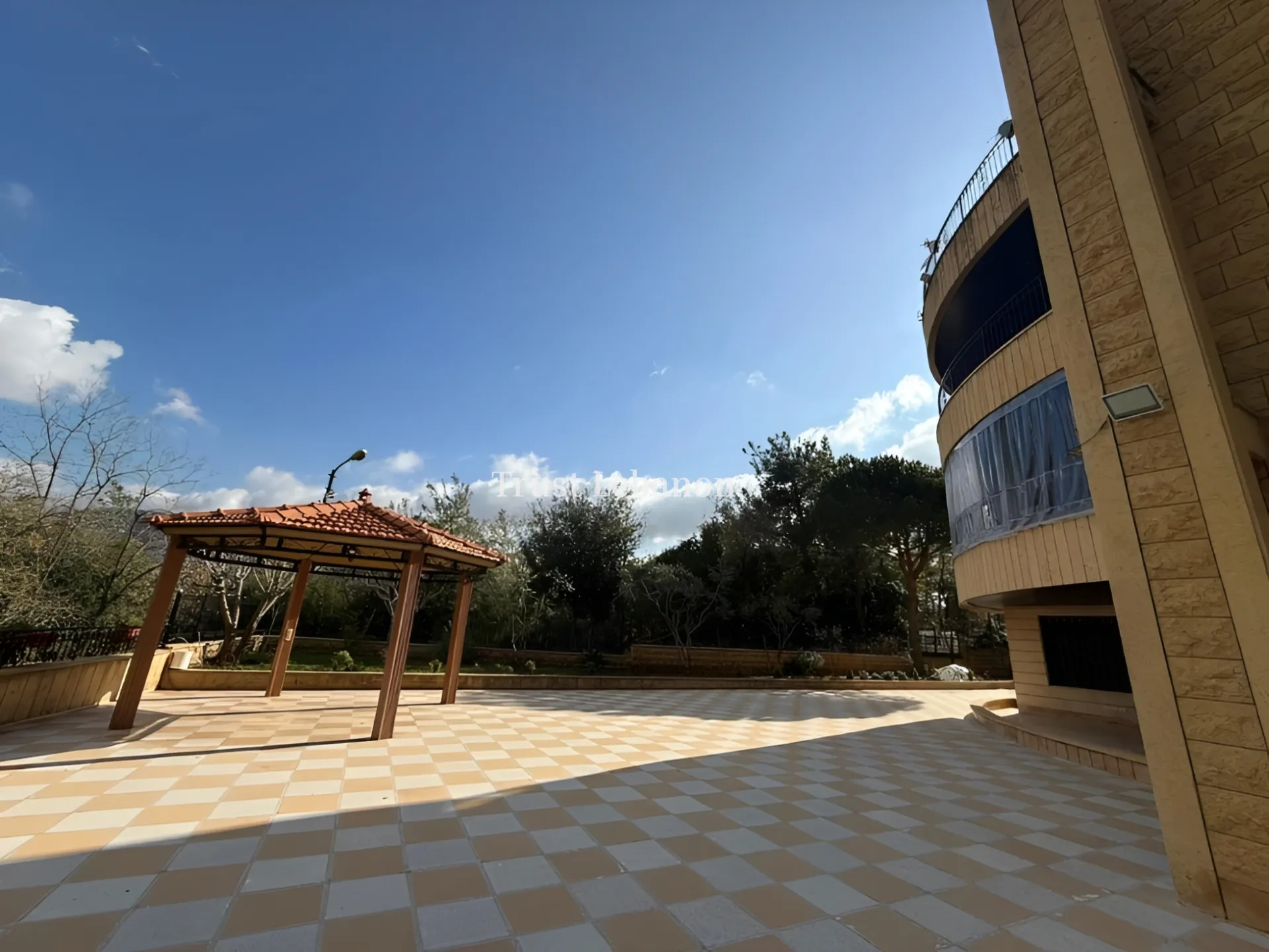 Apartment for rent in Baabdat, Lebanon - 4 bed, 4 bath