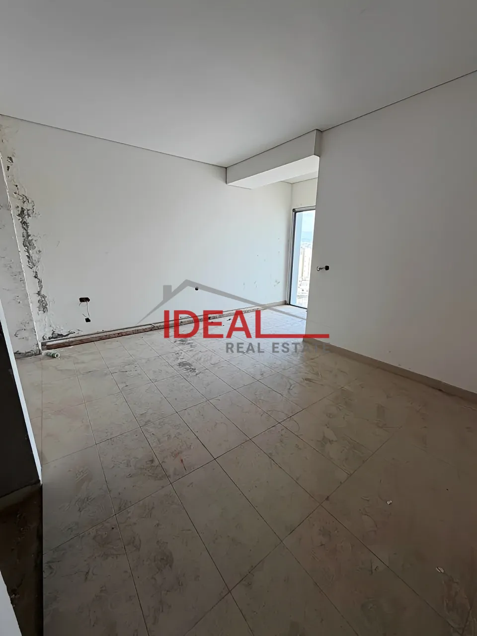Apartment for sale in Achrafieh, Beirut, Lebanon - 2 bed, 4 bath