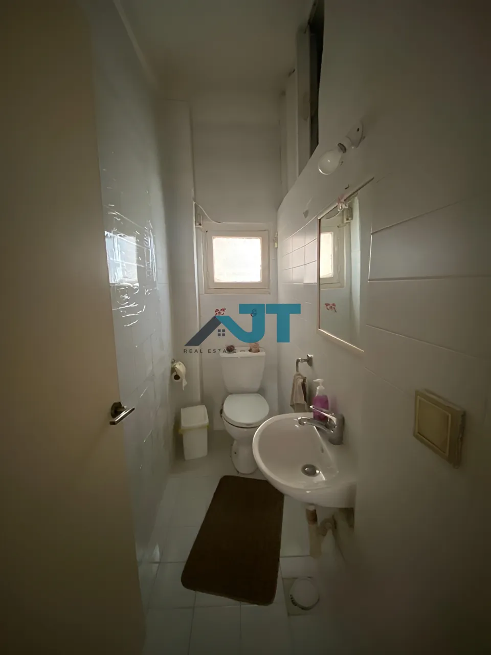 Apartment in Abdul wahab el inglizi, beirut, lebanon - 1 bed, 1.5 bath