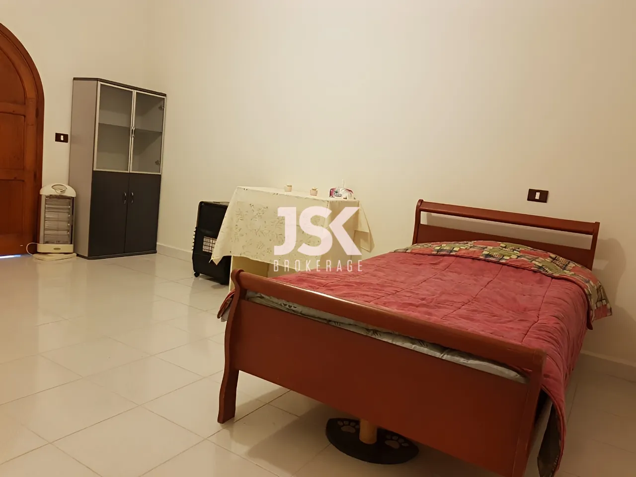 Building for Sale in Fatqa