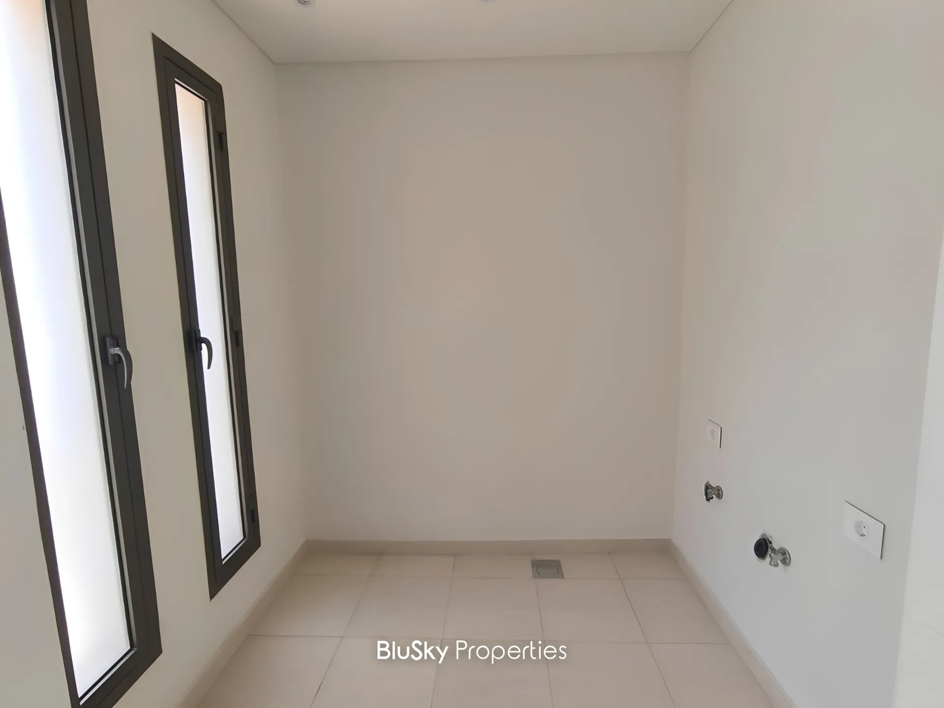 Apartment for rent in Aoukar, lebanon - 2 bed, 3.0 bath