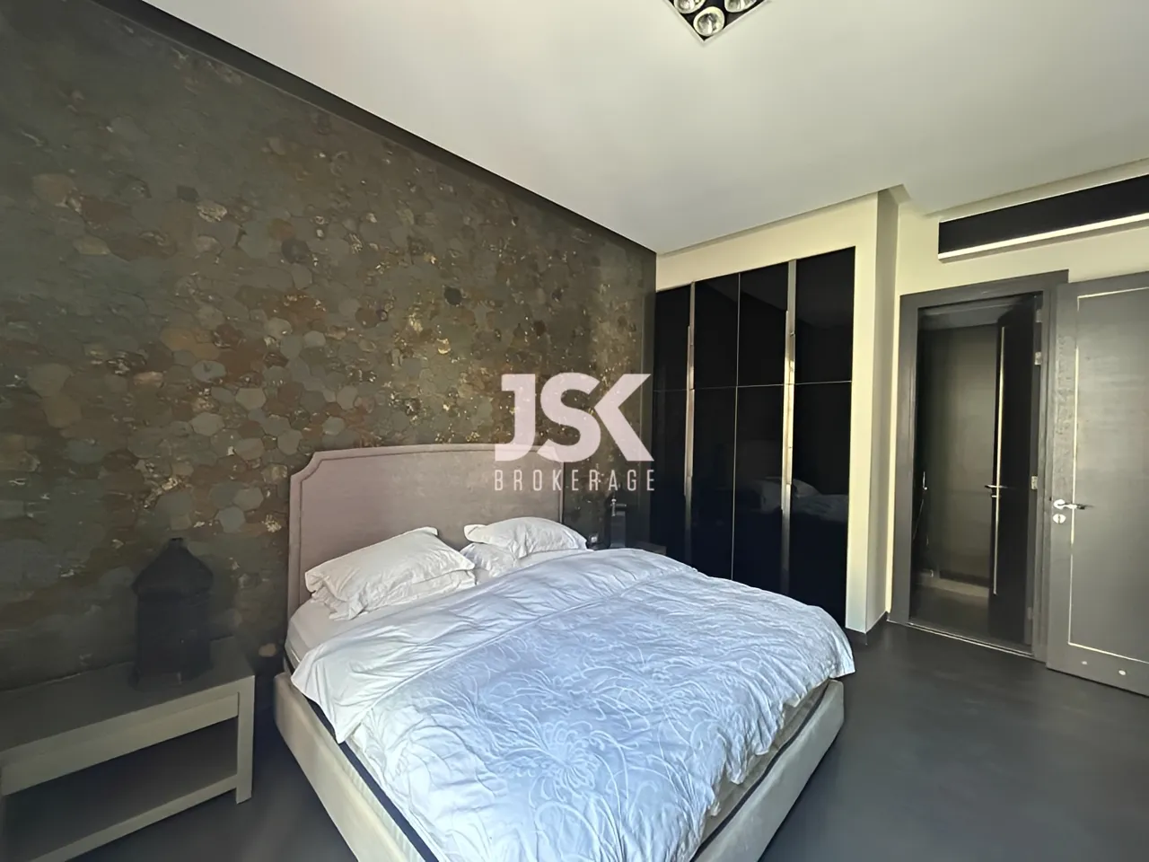 Apartment for Rent in Downtown