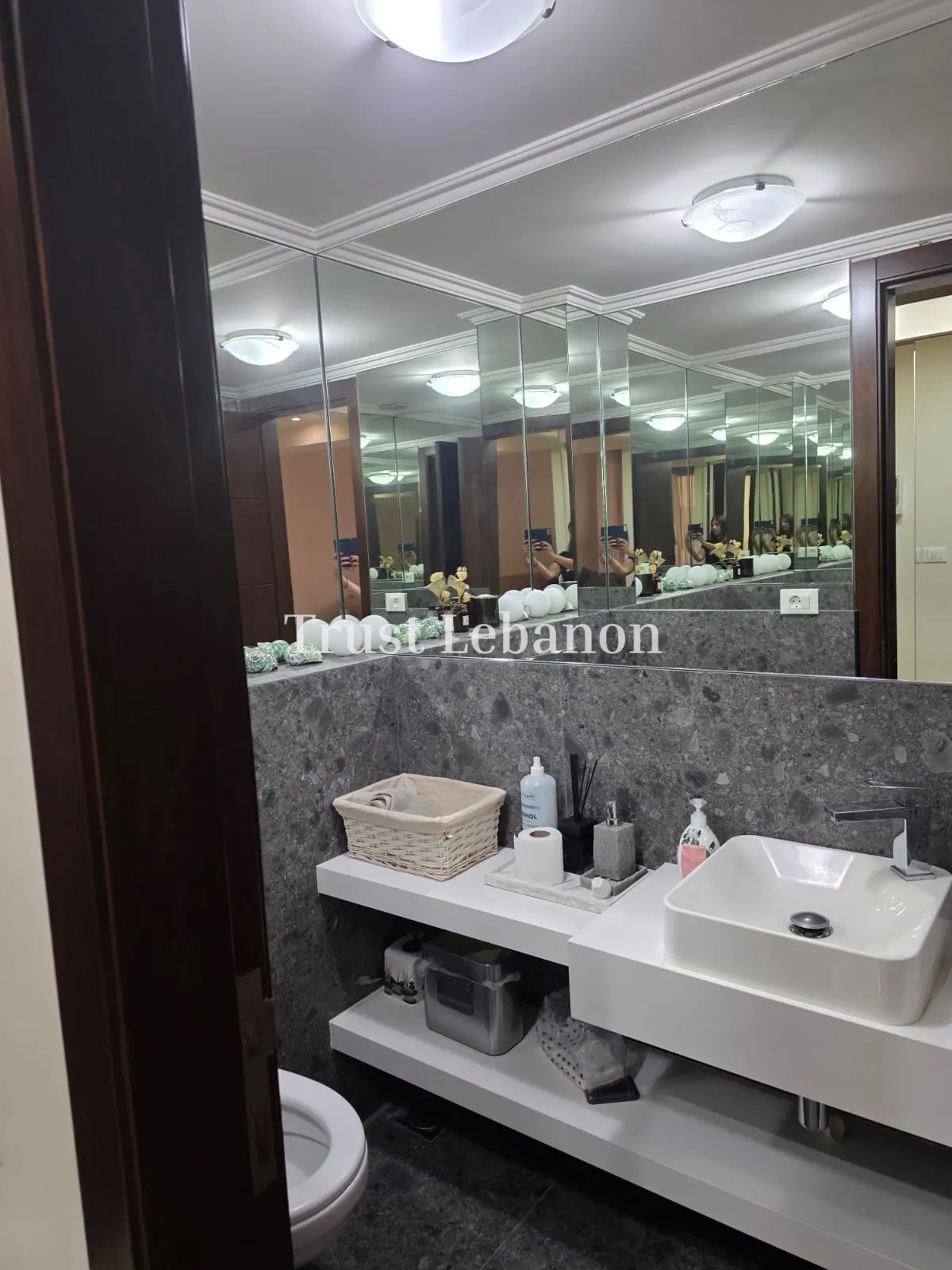 Apartment for sale in Jnah, Lebanon