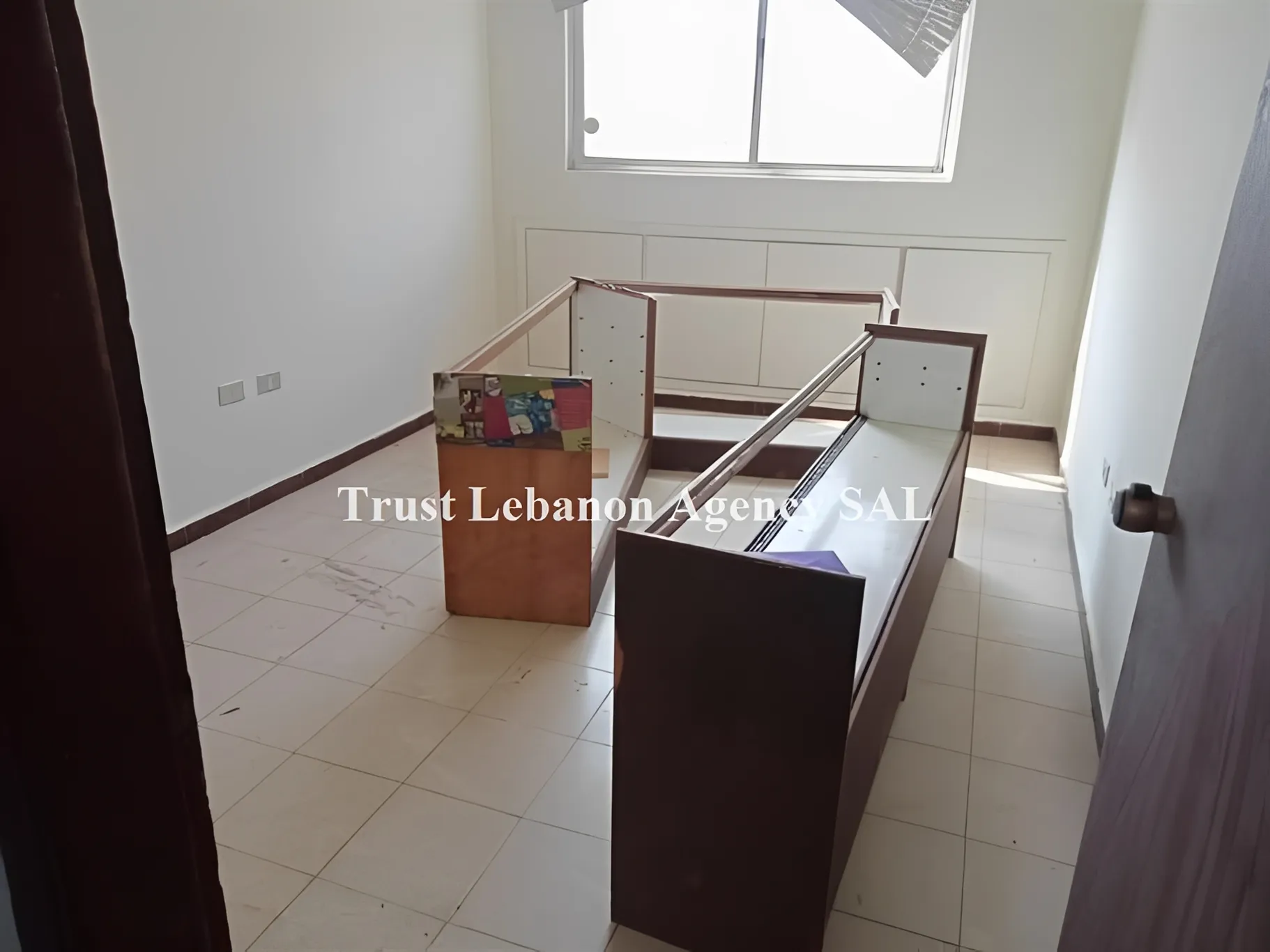 Office for rent in Achrafieh, Jeitaoui