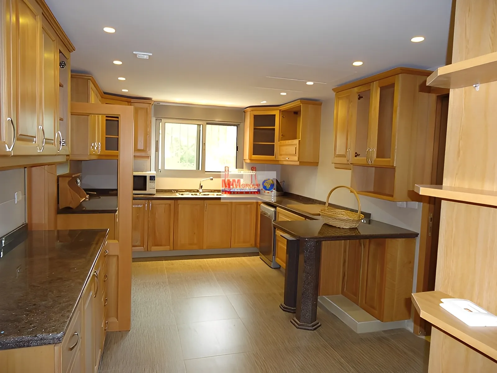 Apartment for Sale in Ain Saade
