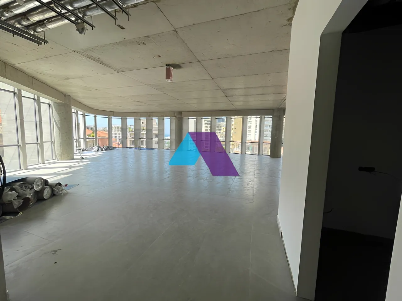 Office for rent in Saifi Village