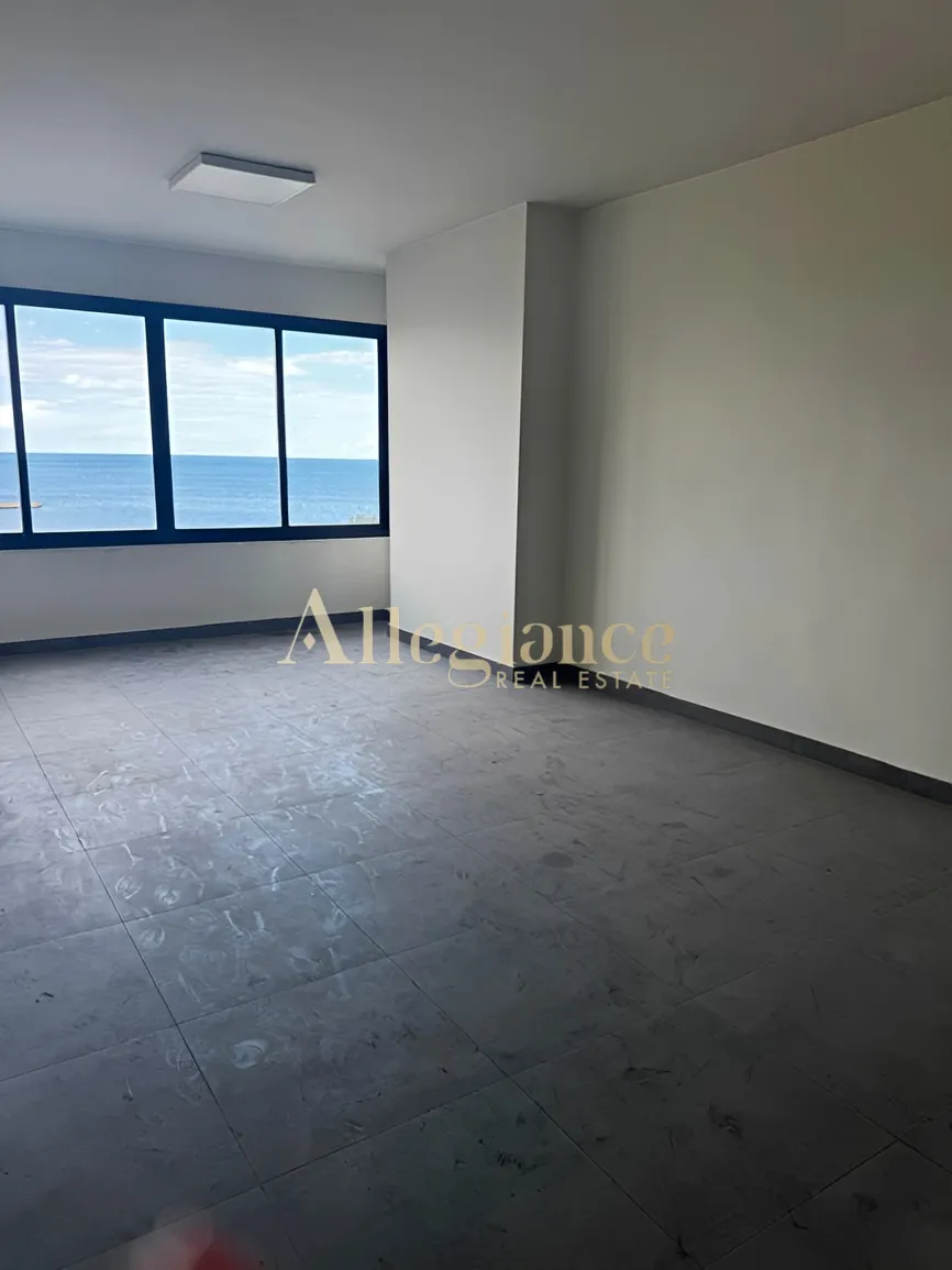 Office for sale in Jounieh