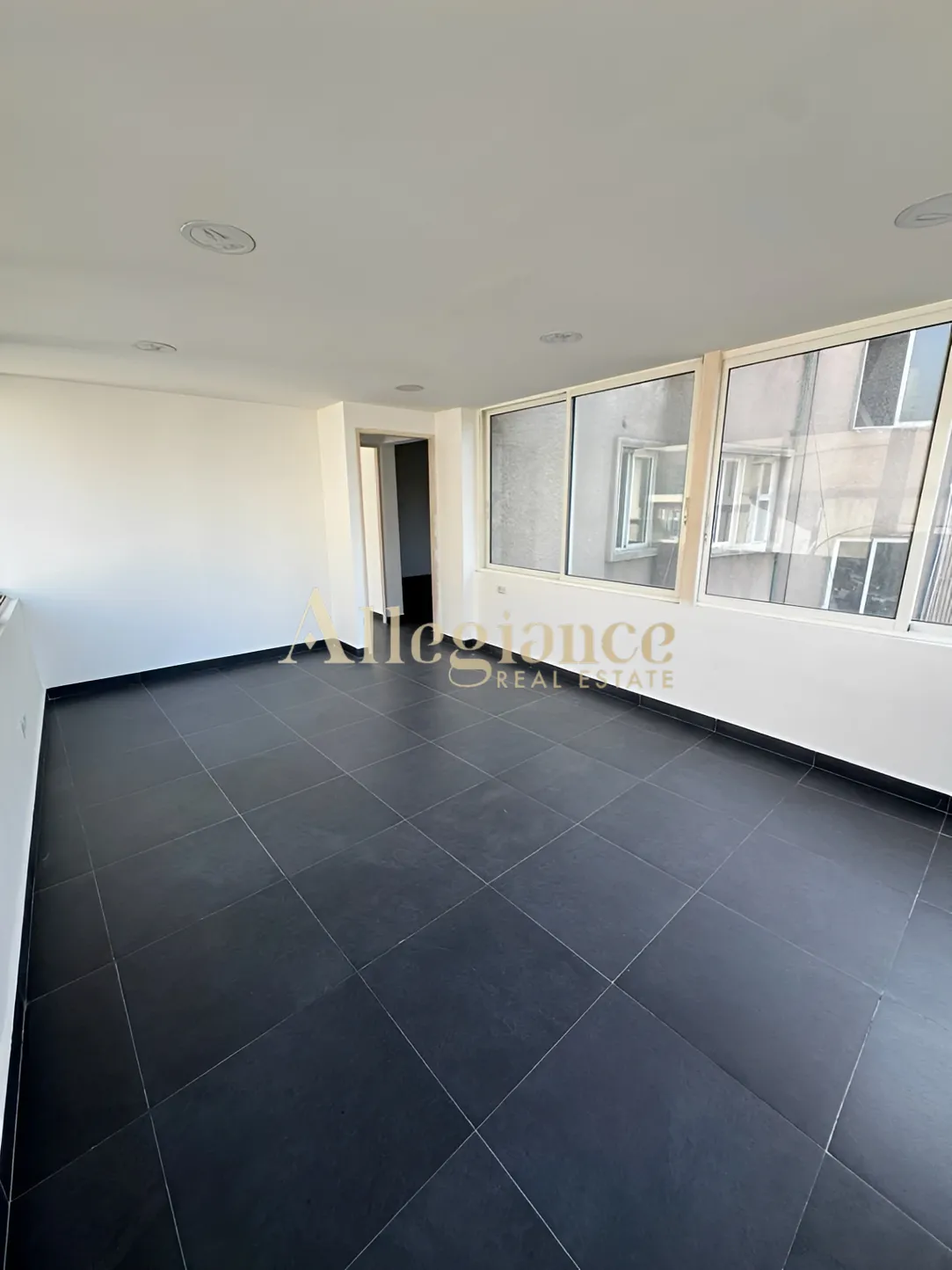 Office for rent in Achrafieh