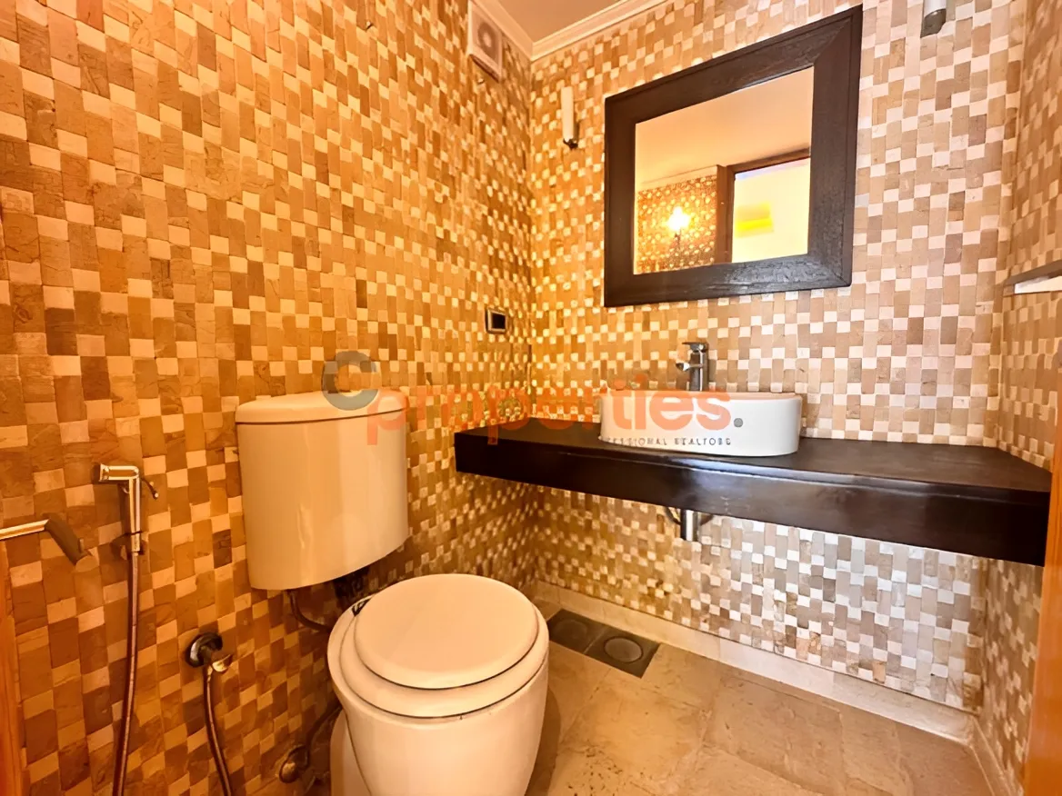 Apartment for rent in Ramleh Al Bayda, Beirut, Lebanon