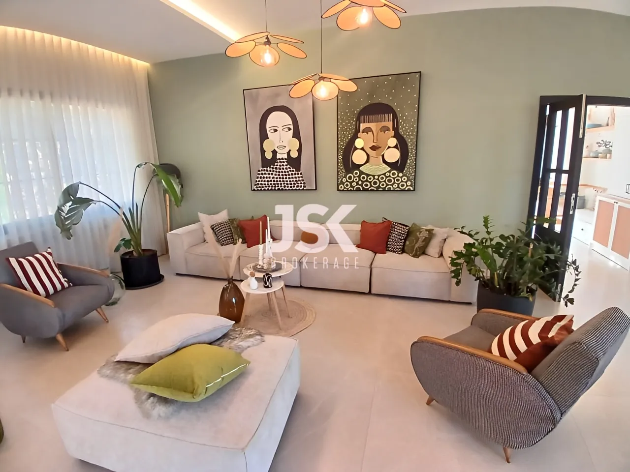 Villa for Sale in Roumieh