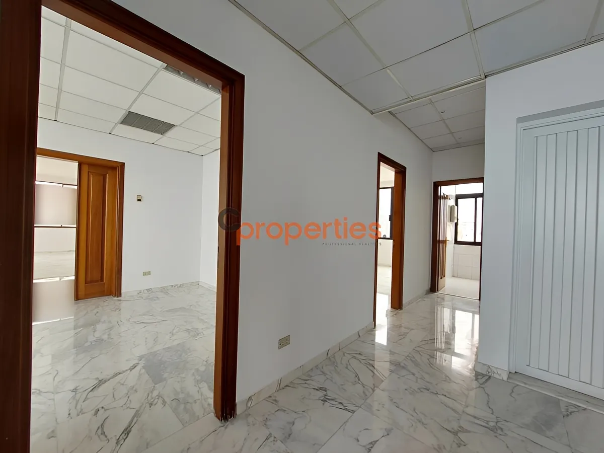 Office for Sale in Zalqa