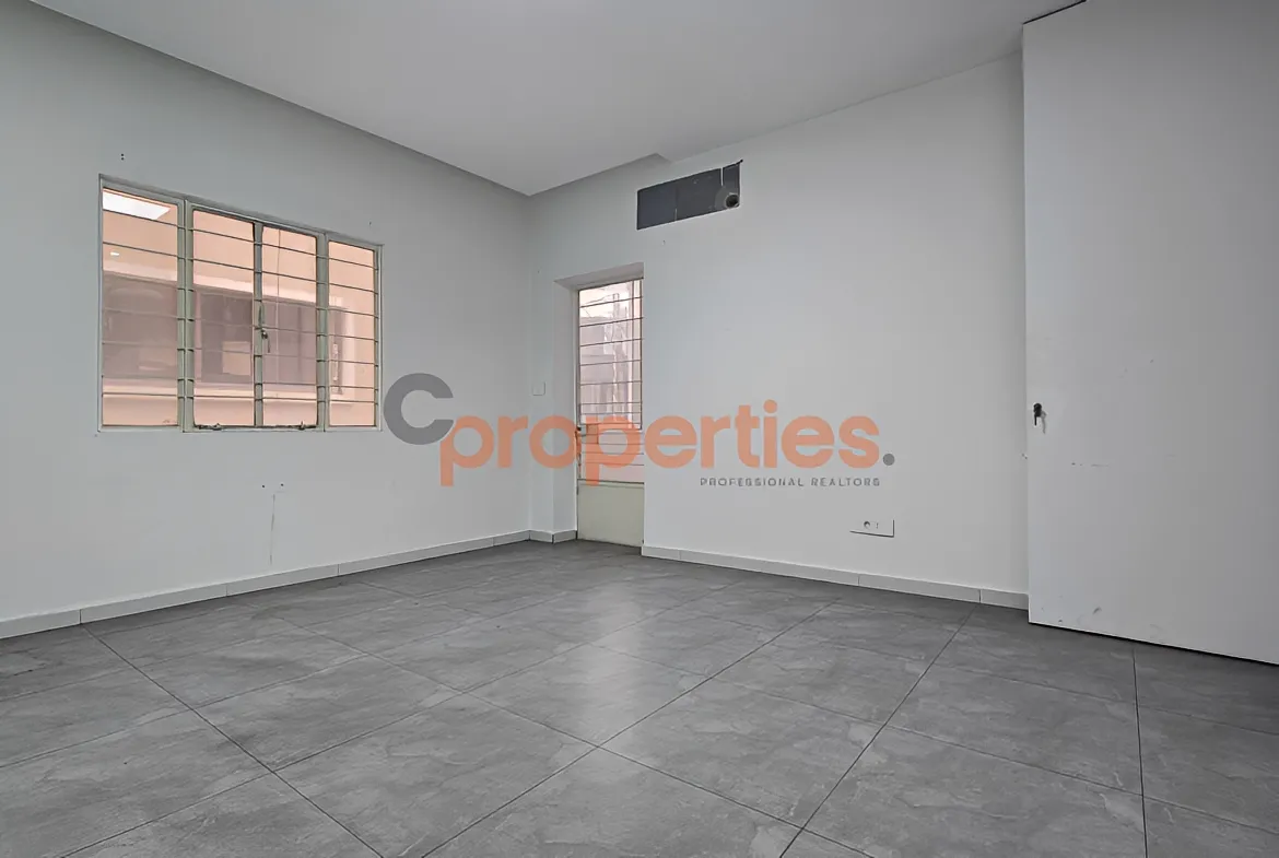Office for Rent in Forn El Chebbak