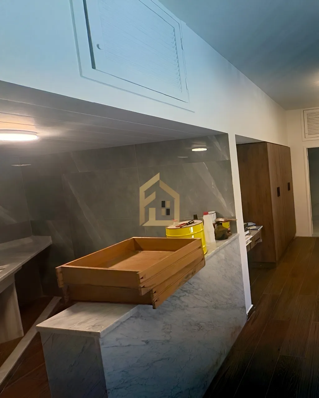 Studio for rent in Raoucheh, Beirut, Lebanon - 1 bed, 1 bath