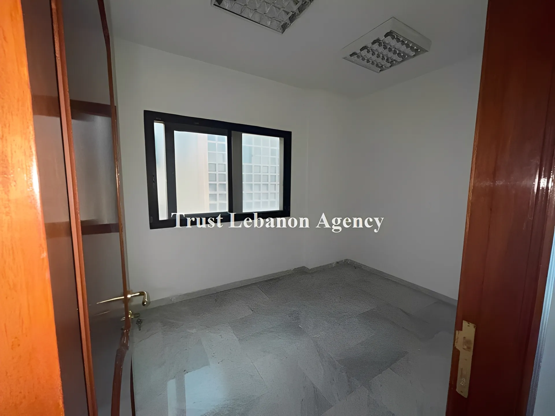 Office for rent in Metn, Bawchriye