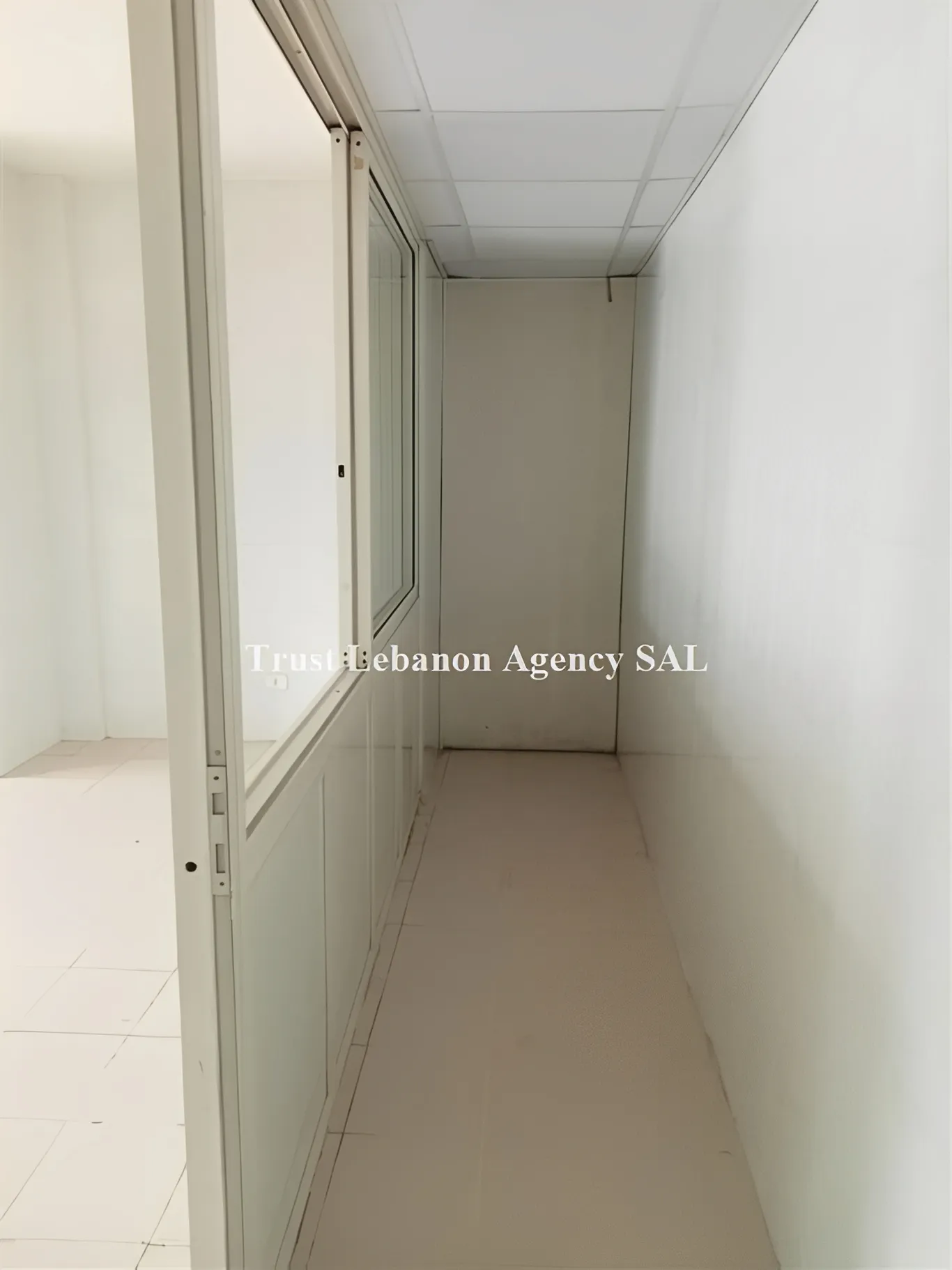 Office for rent in Metn, Sin El Fil