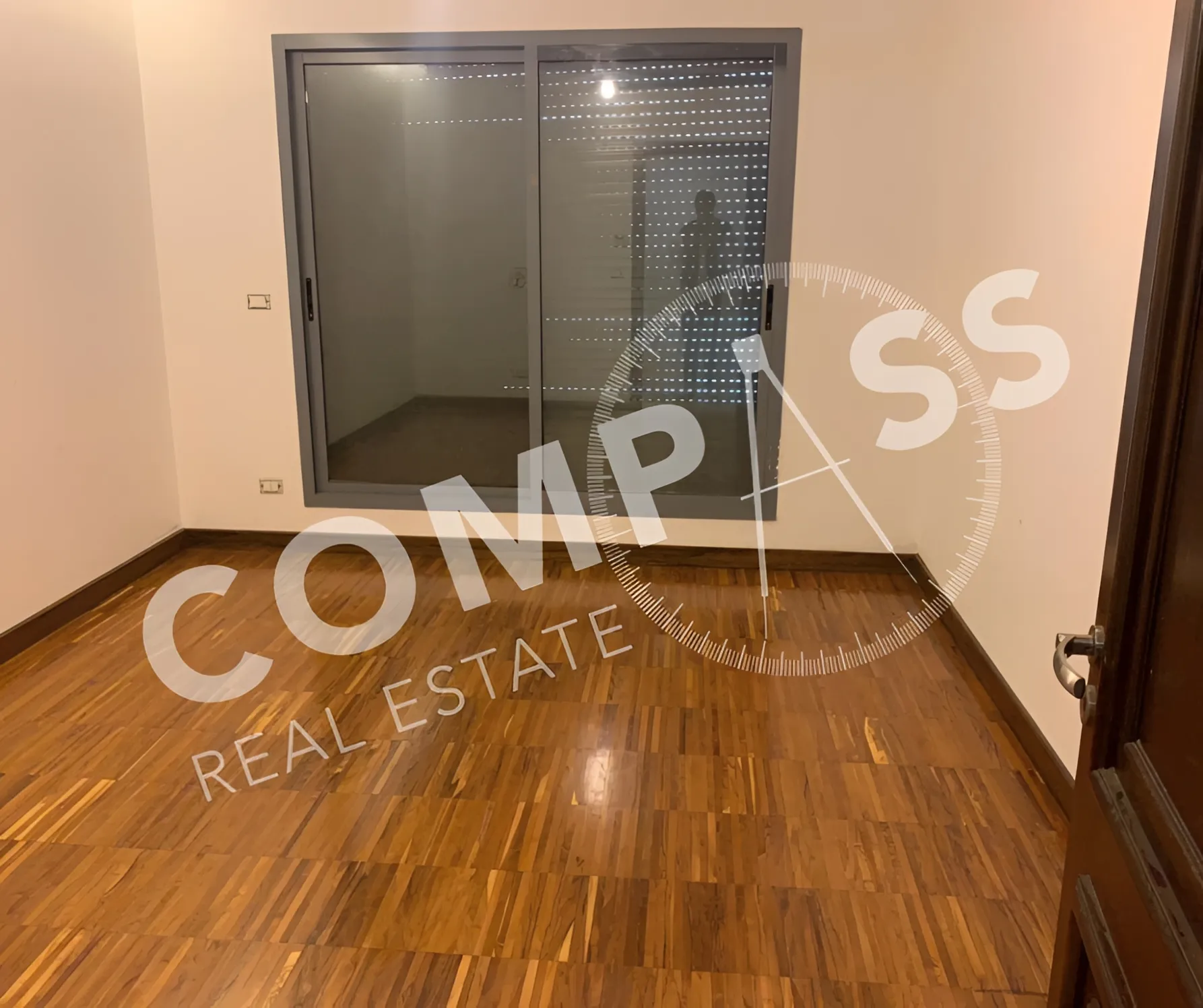 Apartment for Sale in Horch Tabet - 3 bed, 4 bath