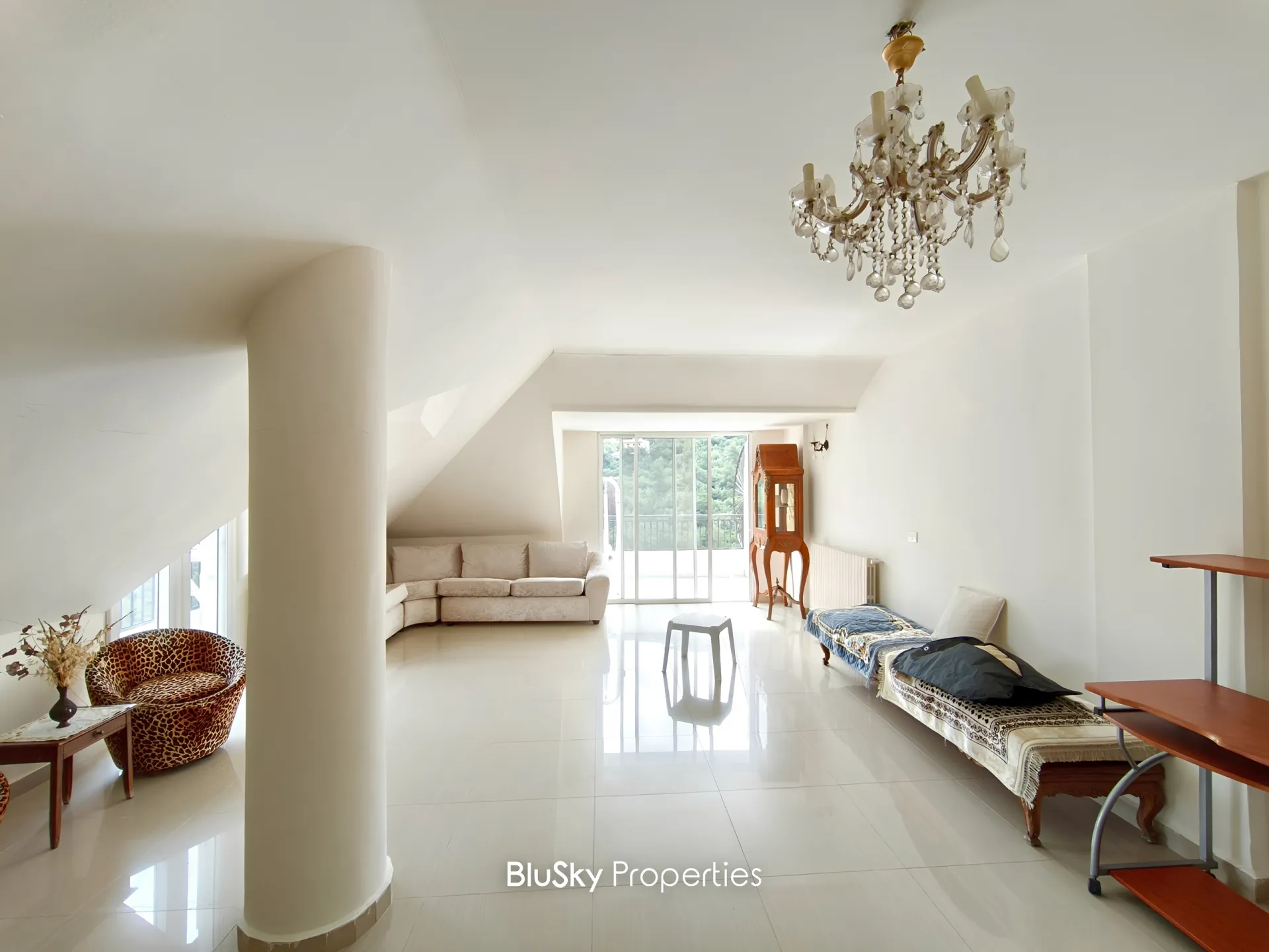 Apartment for rent in Baabdat