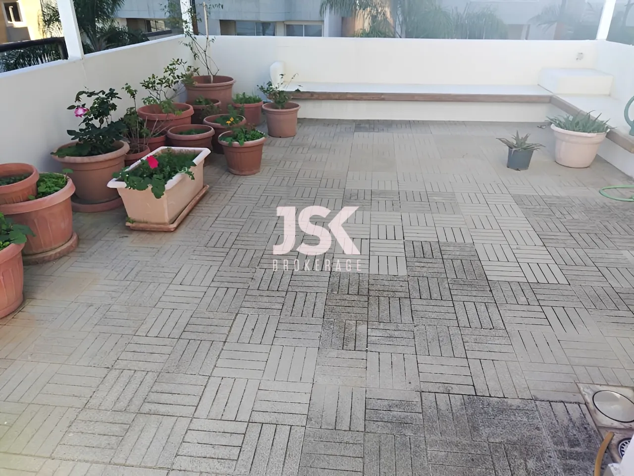 Villa for Sale in Haret Sakher