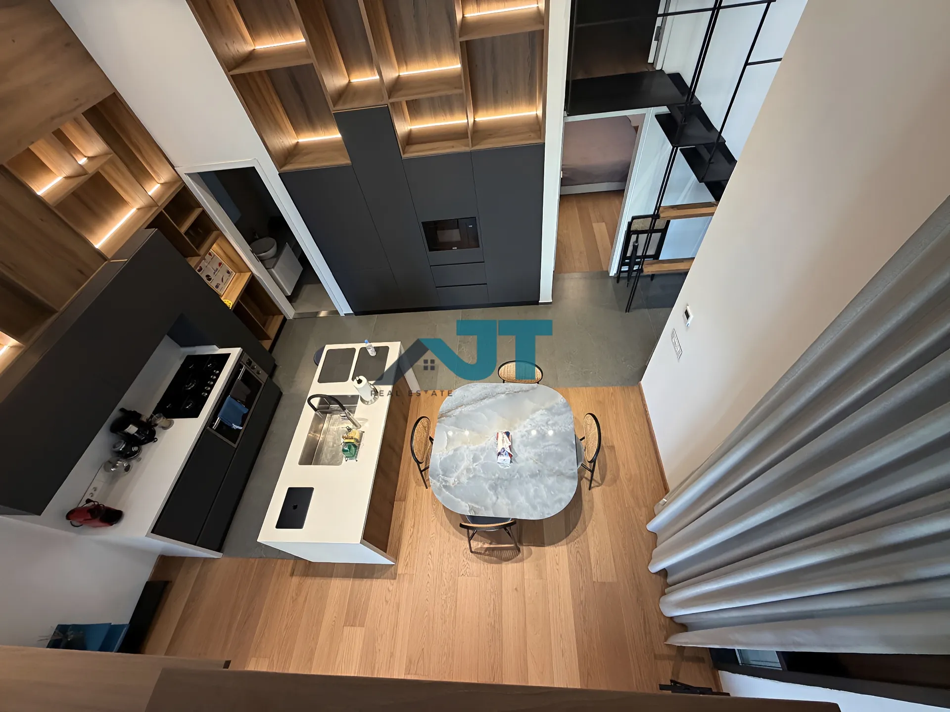 Duplex for rent in Gemmayzeh