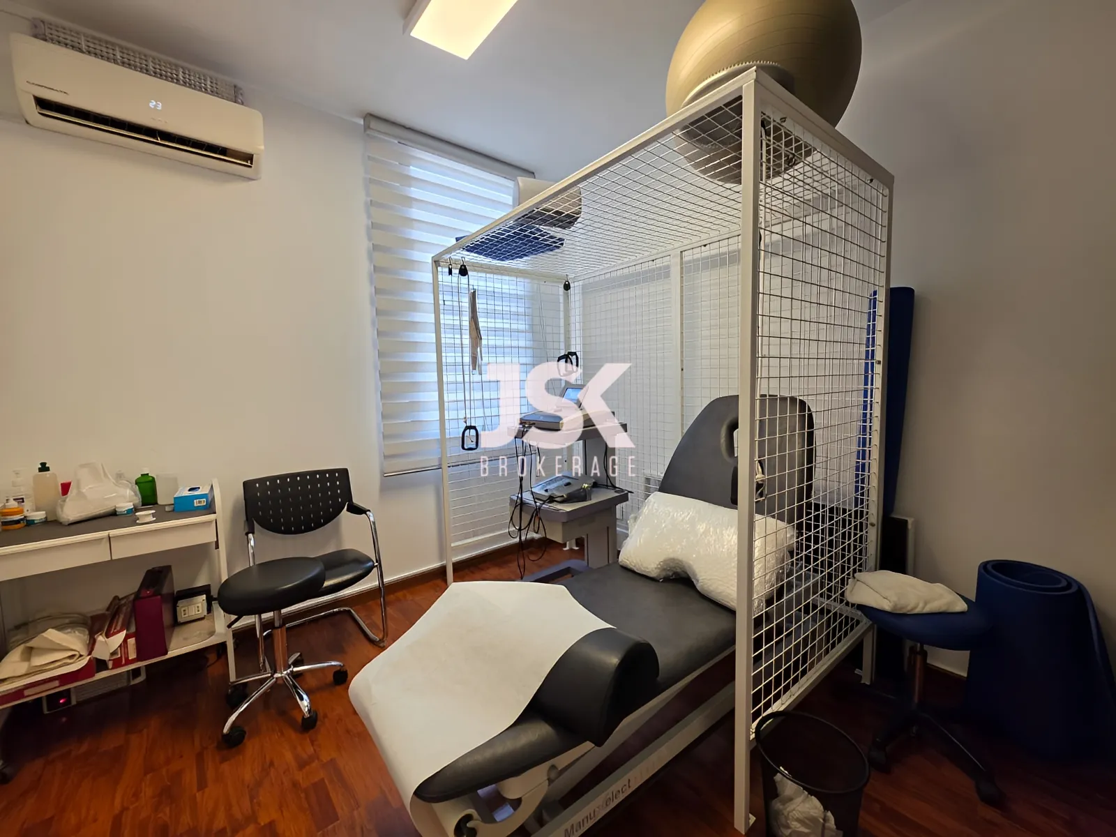 Office for Sale in Hazmieh