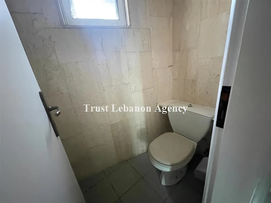 Office for rent in Baabda, Furn Al Chebak